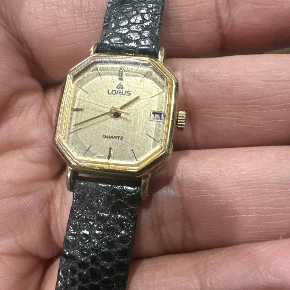 Working Vintage Gold Tone Lorus Ladies Watch Y242-5000 Black‎ Leather Band 20mm